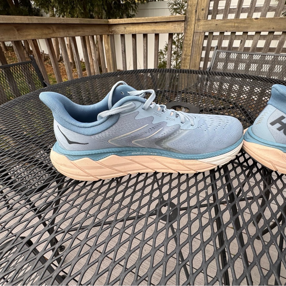 Women’s Hoka  Arahi 5 Running Shoes size 10.5 - Picture 3 of 13